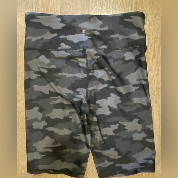 Kyodan camo bike shorts - Picture 2 of 3